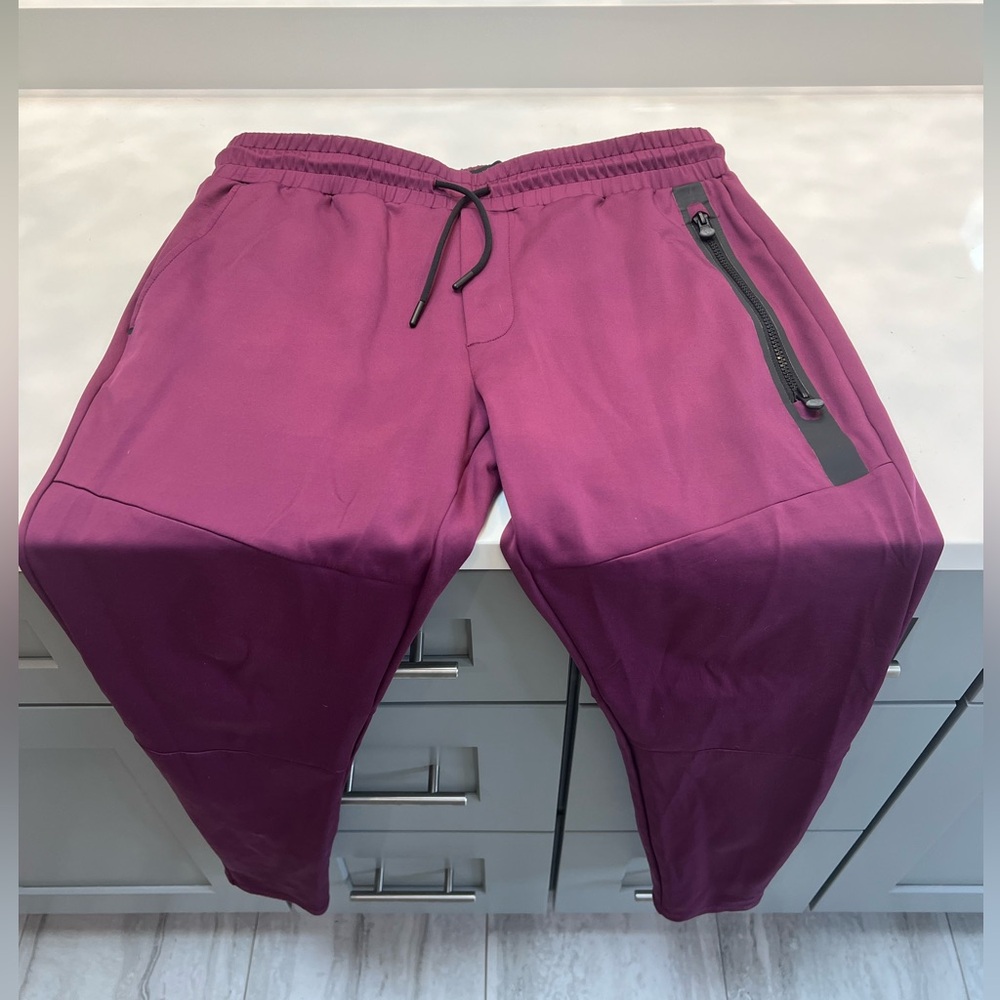 SOLD Greyson Men’s M Sequoia Jogger in Hawkeye